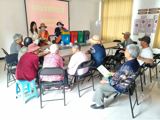 泉山區(qū)東村社區(qū)開(kāi)展垃圾分類(lèi)科普宣傳活動(dòng)22.png 泉山區(qū)東村社區(qū)開(kāi)展垃圾分類(lèi)科普宣傳活動(dòng)22.png